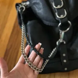 alaina roth leather company | Bags | Alaina Roth Bronson  display picture 1